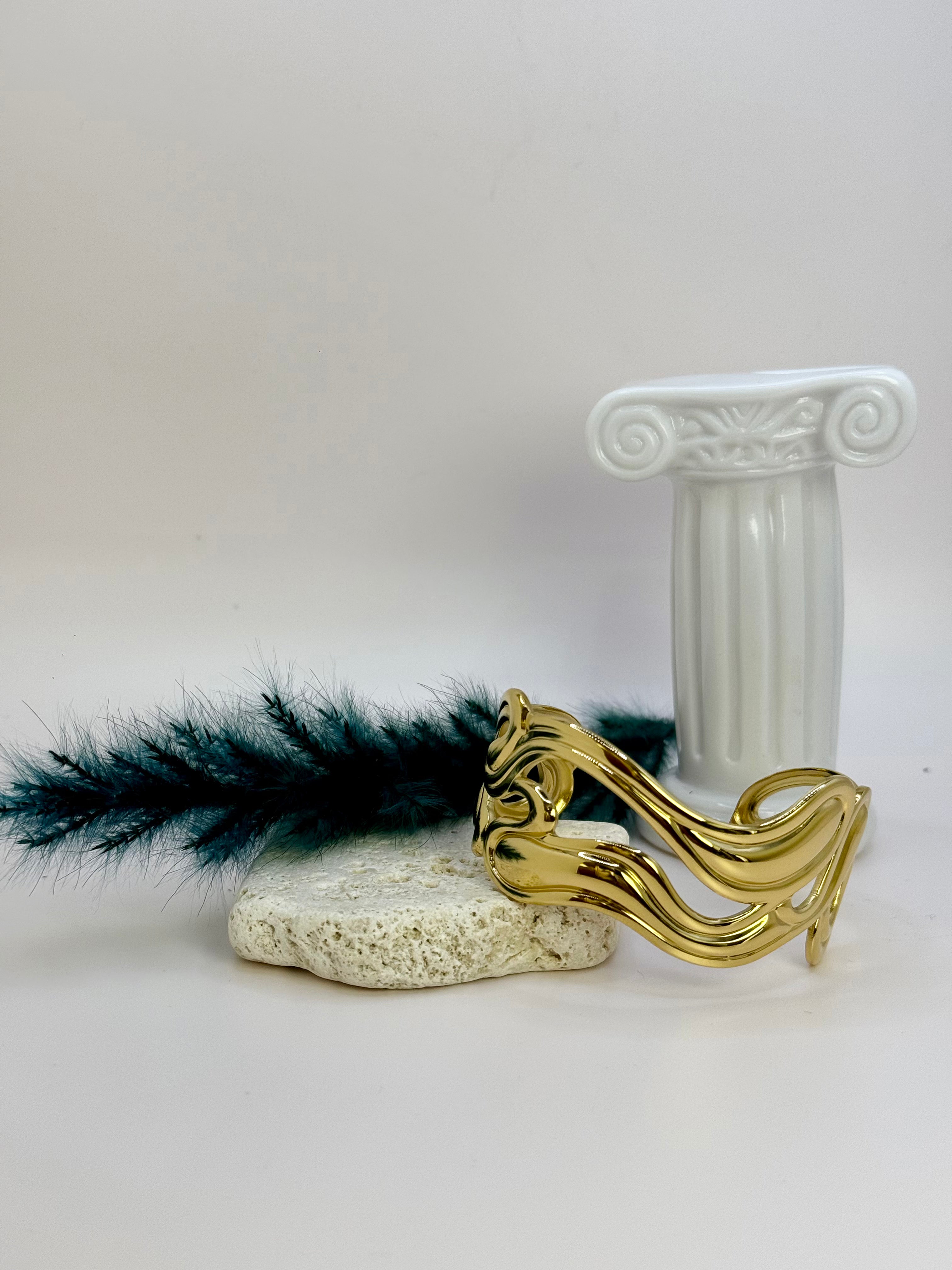 Luxe Wrist Bracelet