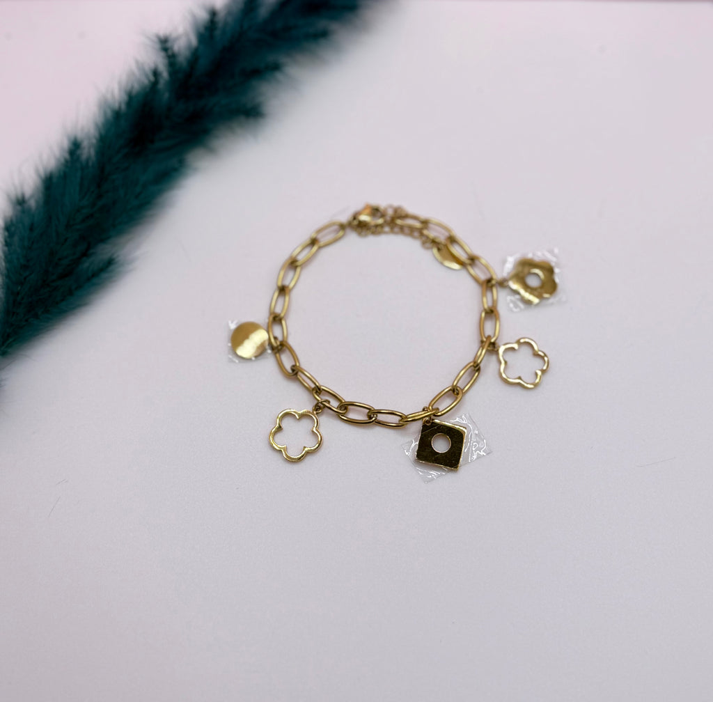 Pretty Links Bracelet