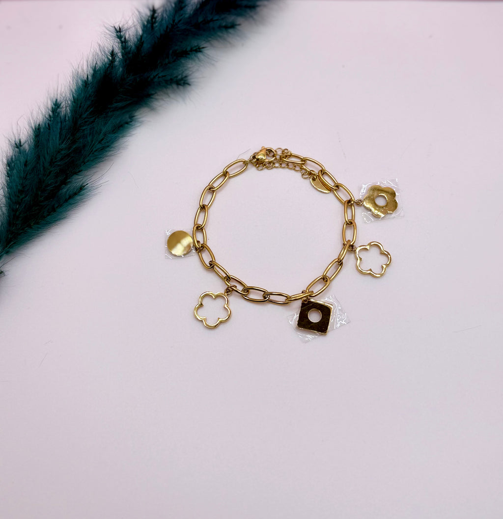 Pretty Links Bracelet